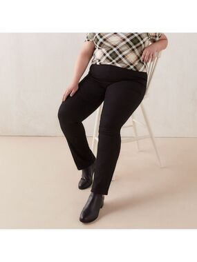 32 T [5X]- d/C Jeans • Curvy Fit Straight-Leg Jeans